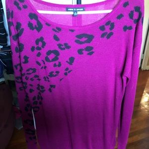 Pattern light sweater